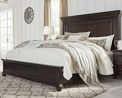                                                  							Brynhurst Queen Panel Bed
                                                						 