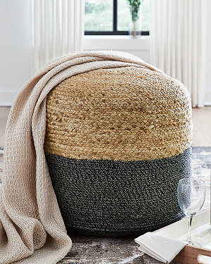 Sweed Valley Pouf