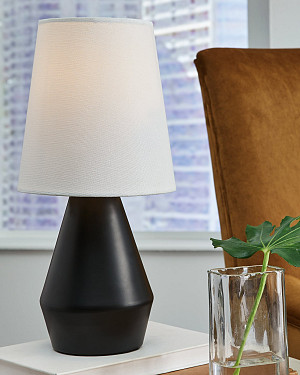 Lanry Metal Table Lamp (1/CN)